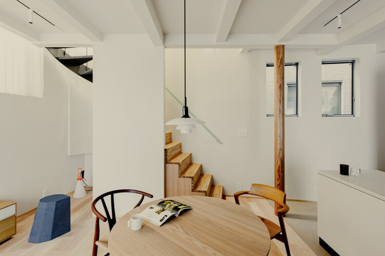 Twist House / HAGISO - Interior Photography, Wood, Lighting, Chair