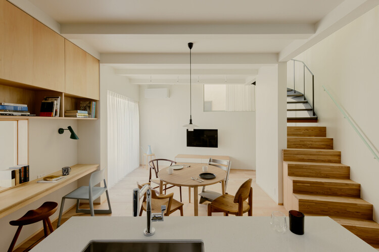 Twist House / HAGISO - Interior Photography, Wood, Chair, Countertop