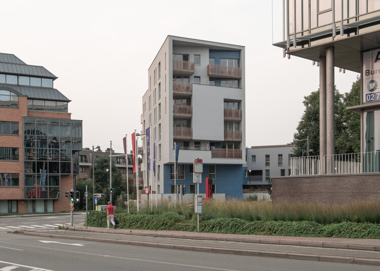 Destrier Housing Block / Pierre Blondel Architectes - Image 2 of 33