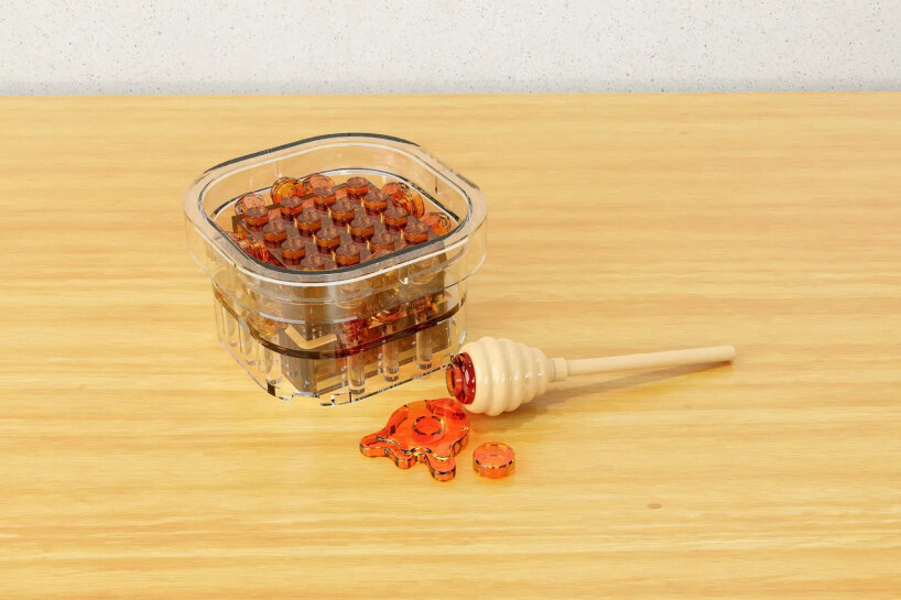 beehive LEGO bricks