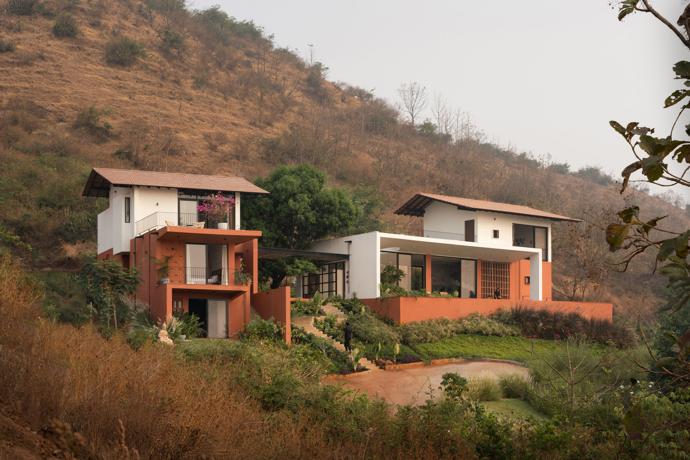 Villa Prakriti in India by UnTag