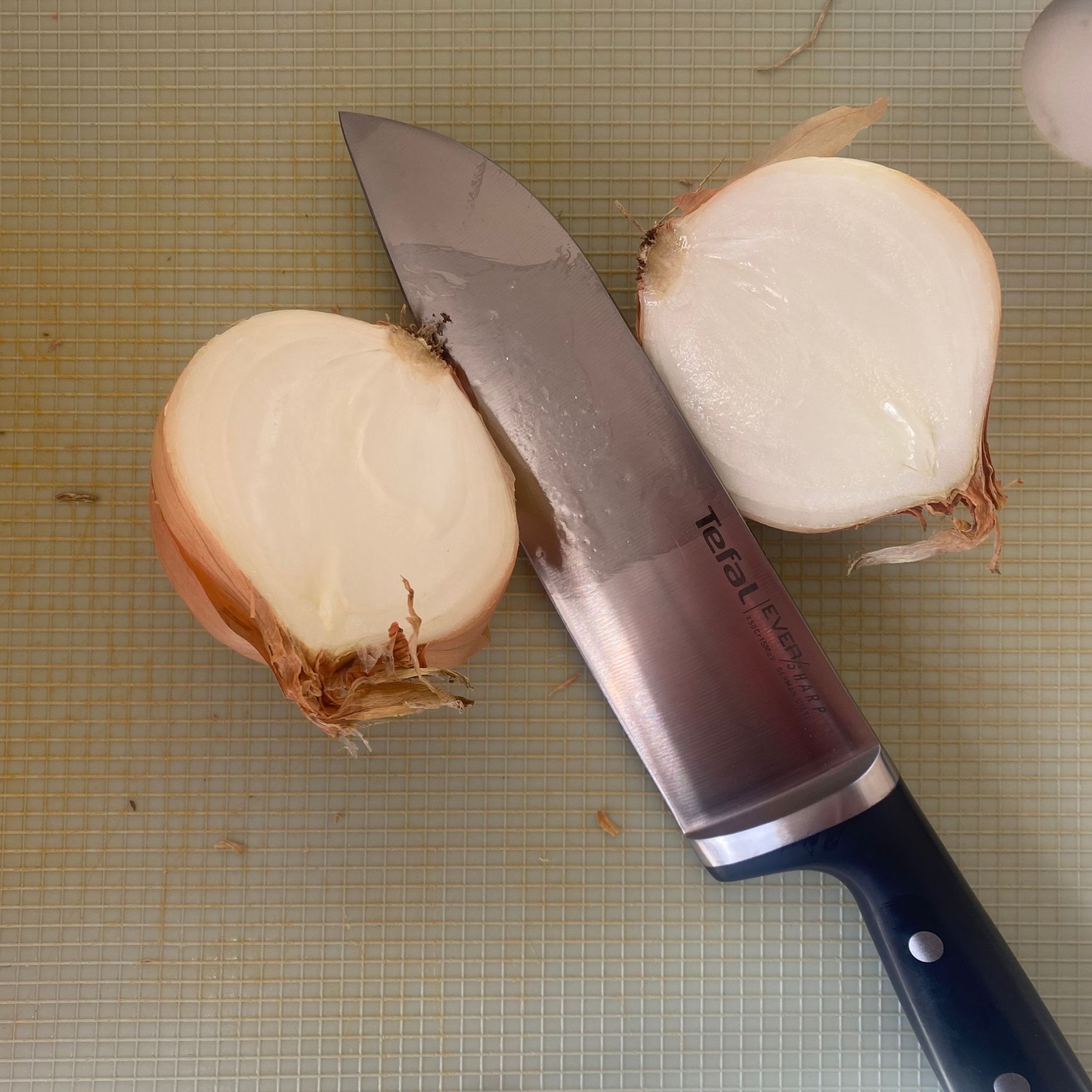 Tefal's self sharpening knife set