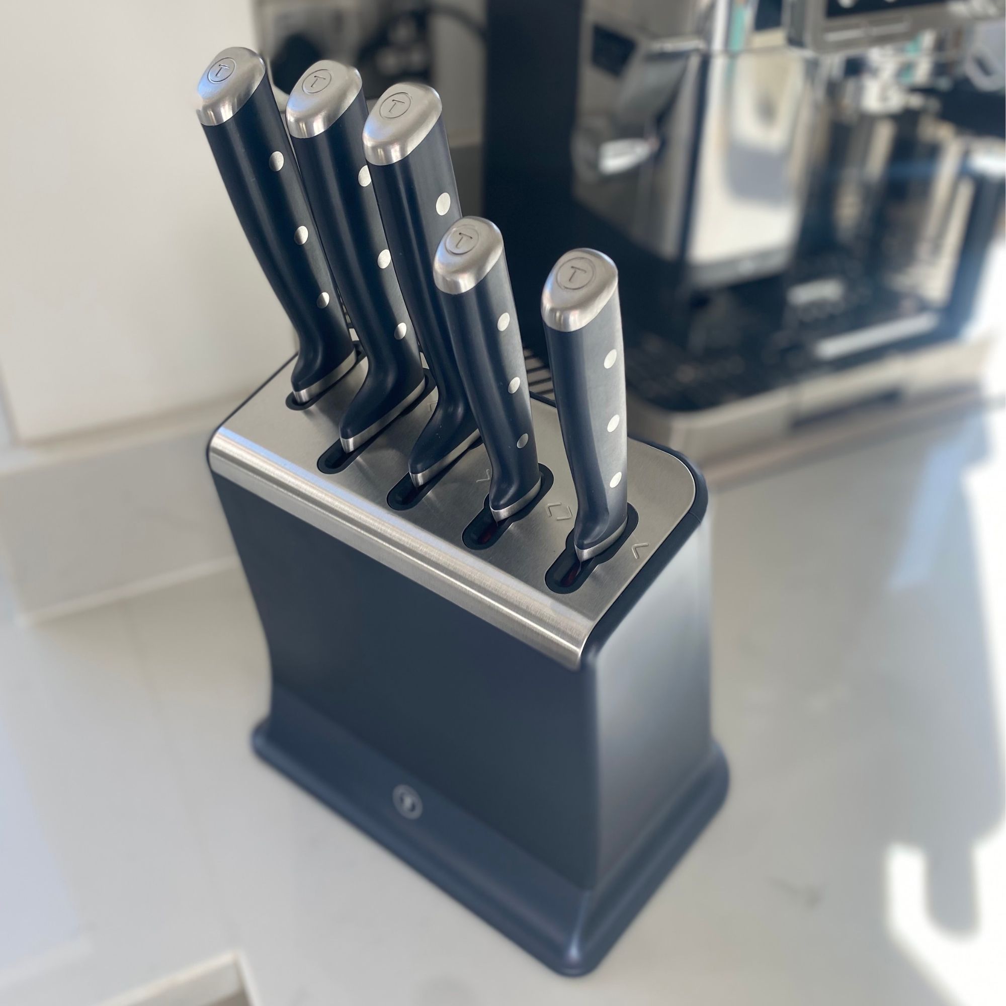 Tefal's self sharpening knife set
