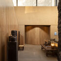 © Cesár Belio Jacona House / TAAB - Interior Photography, Wood, Lighting, Chair