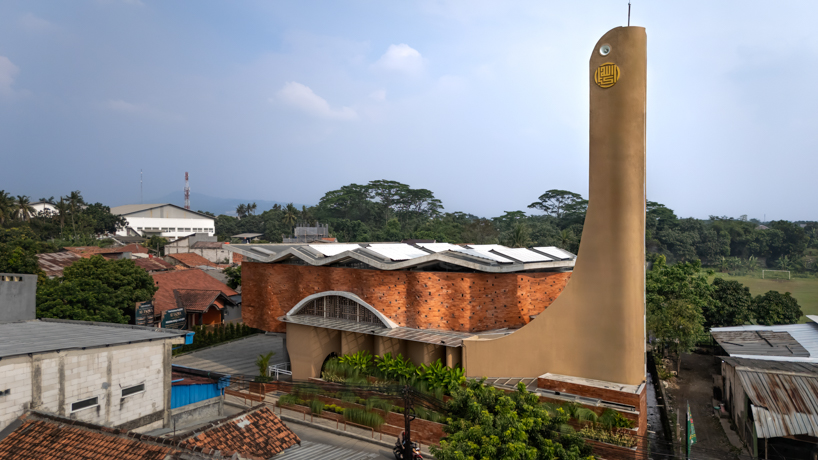 jami at taqwa mosque cibinong melipat hamparan jarak alam raya 2