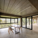 SAP House / Estúdio Brasileiro de Arquitetura + Ateliê AU - Interior Photography, Dining room, Wood, Beam