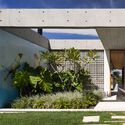 © Ana Mello House Duas Marias I / Canoa Arquitetura - Exterior Photography, Garden, Concrete, Courtyard
