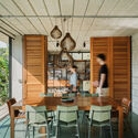 © Pedro Kok Lírio House / Terra e Tuma Arquitetos Associados - Interior Photography, Wood, Table, Chair, Glass
