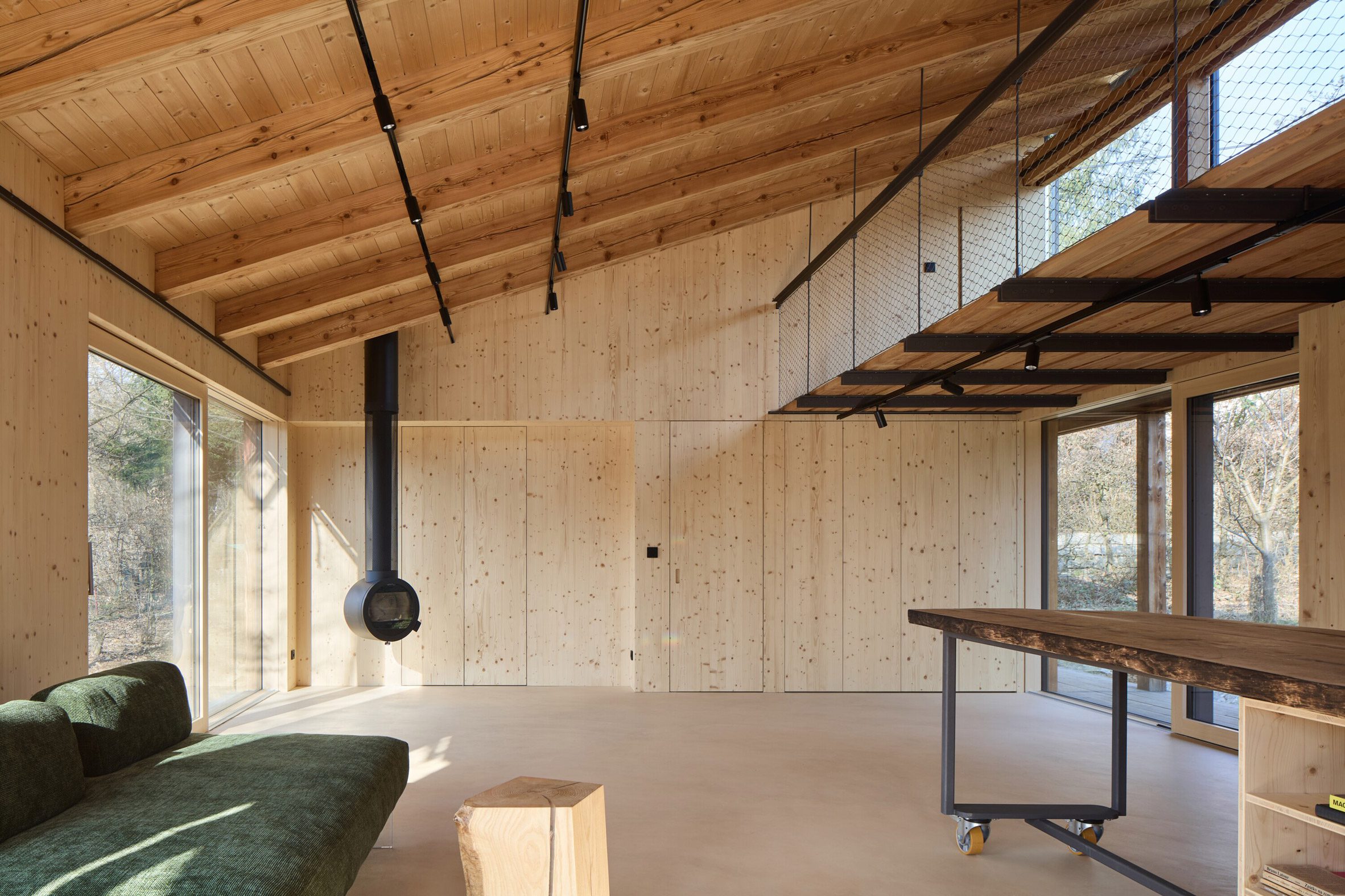 Studio space at Czech house by Päivä Architekti