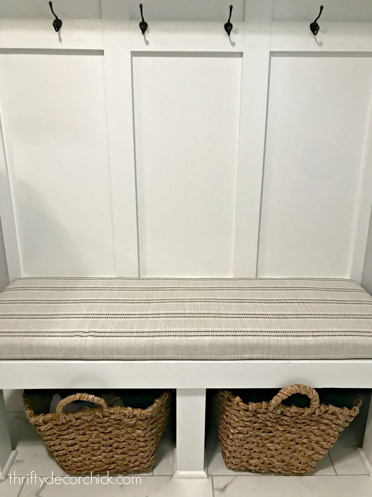 DIY no sew bench seat cushion